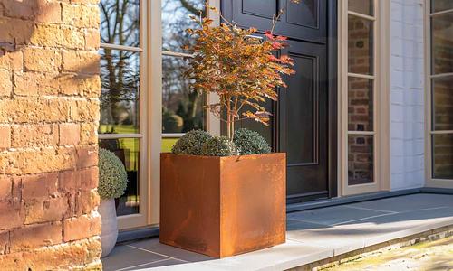 Juno Cube Corten Planter - Large #102